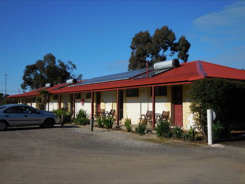 Inglewood Motel And Caravan Park - C Tourism 1
