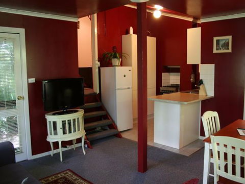 Lotus Lodges: Hush Cottage & Charmed Cabin - C Tourism 3