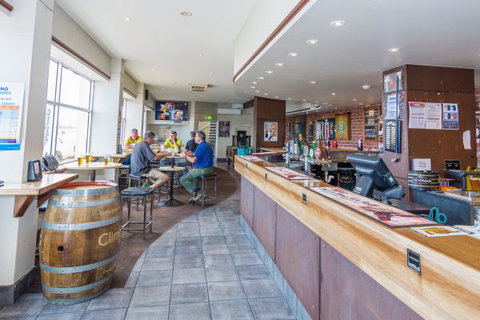 Merimbula Hotel - C Tourism 0