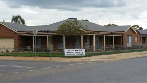 Numurkah Apartments - The Miekleljohn - C Tourism 0
