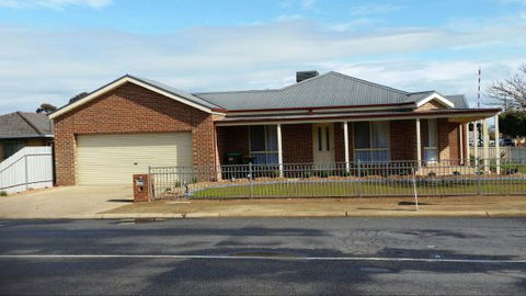 Numurkah Apartments - The Miekleljohn - C Tourism 3