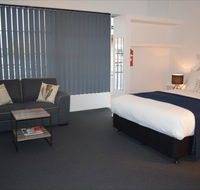 Penguin Seaside Motel - C Tourism