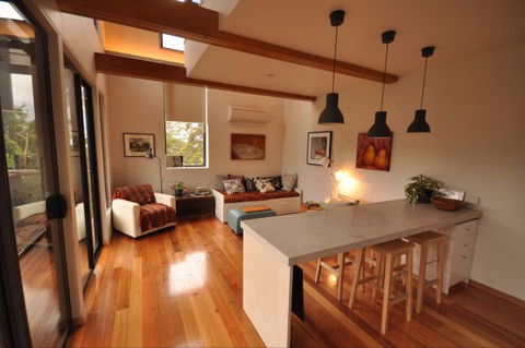 Pipeline Chalet Mt Wellington - C Tourism 1