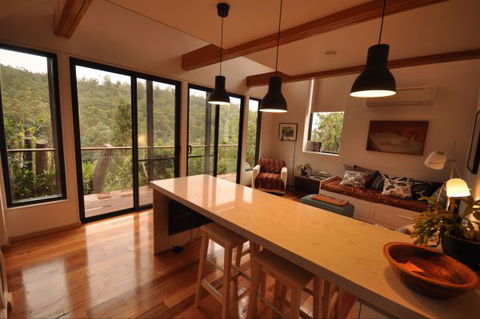 Pipeline Chalet Mt Wellington - C Tourism 3
