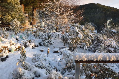 Pipeline Chalet Mt Wellington - C Tourism 8