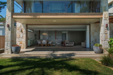 Pittwater Beach House - C Tourism 9