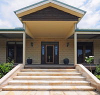 Reign Manor and Coach House - C Tourism
