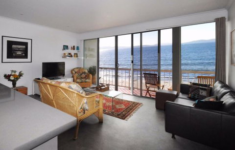 Rivermouth On Kingston Beach - C Tourism 0