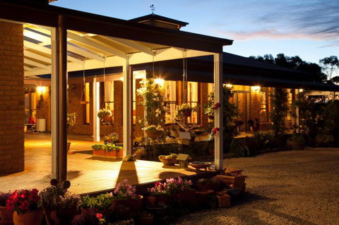 Sanctuary@Waratah - C Tourism 1