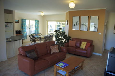 Seashells Apartments Unit 2 - C Tourism 0