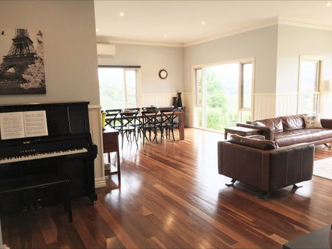 Shearer's Hill - Luxury Farm Stay - C Tourism 1