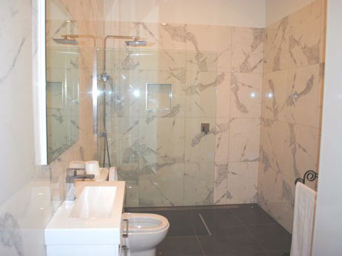 Sublime Spa Apartments On Murphy - C Tourism 5