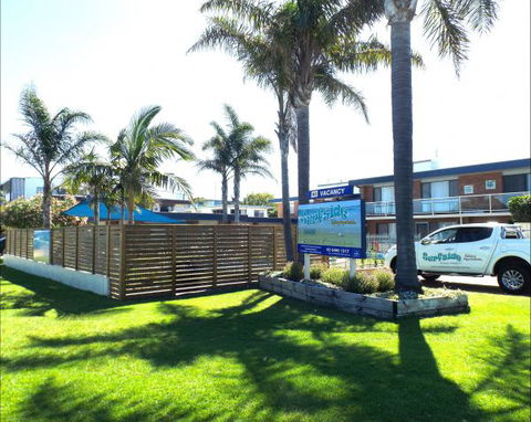Surfside Holiday Apartments - C Tourism 0