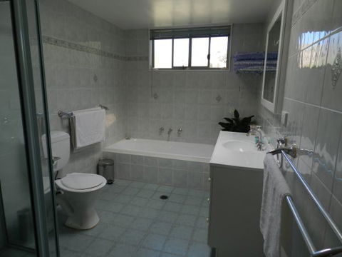 Tarrabandra Fishing Retreat - C Tourism 4