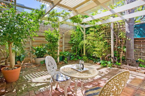The Lion Cottage - C Tourism 4