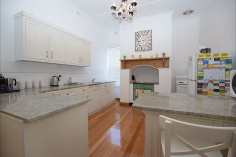 The Provincial Bed & Breakfast - C Tourism 1