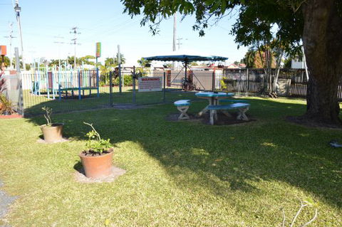 The Rover Holiday Units/Motel - C Tourism 3