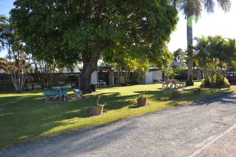 The Rover Holiday Units/Motel - C Tourism 6