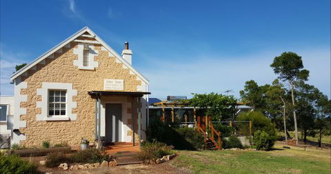 The Old Drik Drik Schoolhouse Retreat - C Tourism 0
