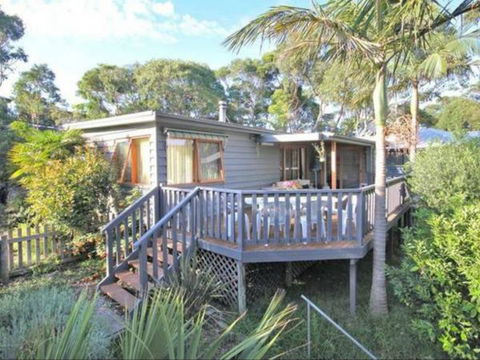 The Deweyshack - C Tourism 0