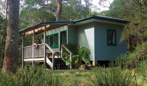 Toms Cabin - C Tourism 0