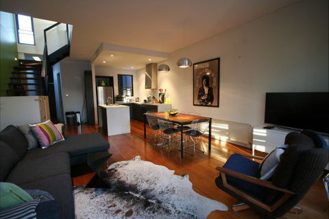 Two Five Zero / Richmond - C Tourism 1