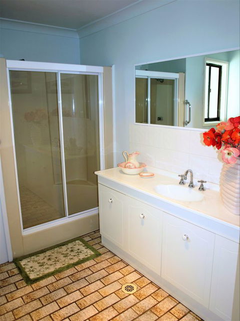 Waratah Cottage - C Tourism 4