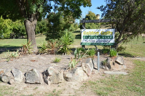 Adelong Golden Gully Caravan Park - C Tourism 0