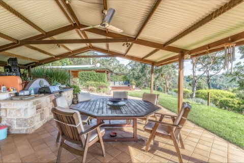 Coach House Hill Cottage - C Tourism 9