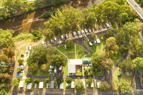 Cowra Van Park - C Tourism 0