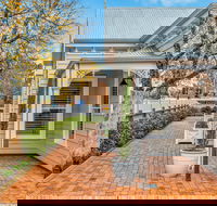 Grandview Accommodation - The Elm Tree Apartments - C Tourism