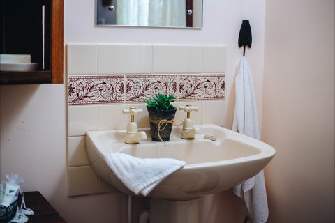 Hamilton House Bed And Breakfast - C Tourism 8