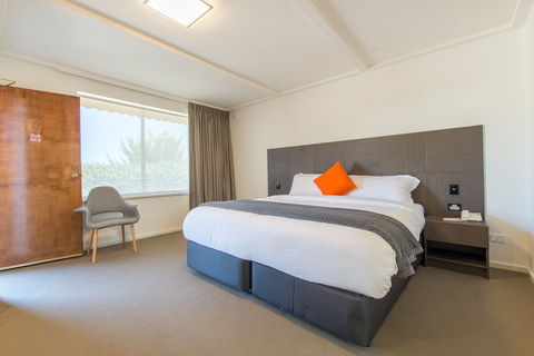 Mick O'Shea's - C Tourism 1