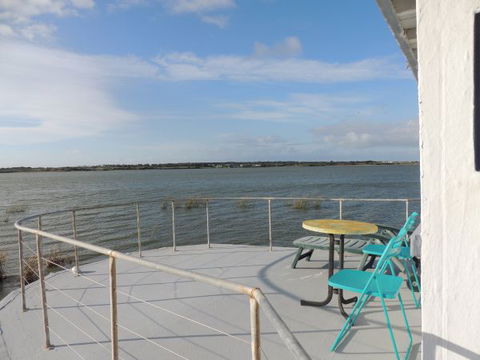 PS Federal Retreat Goolwa - C Tourism 4