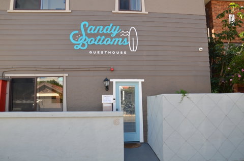 Sandy Bottoms Guesthouse - C Tourism 0