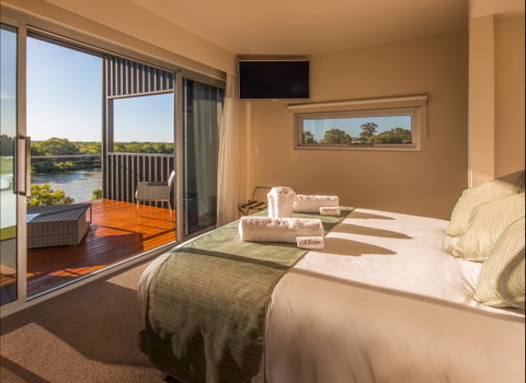 The Frames - Luxury Riverland Accommodation - C Tourism 2