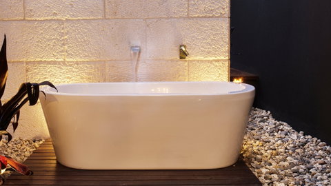 The Frames - Luxury Riverland Accommodation - C Tourism 7