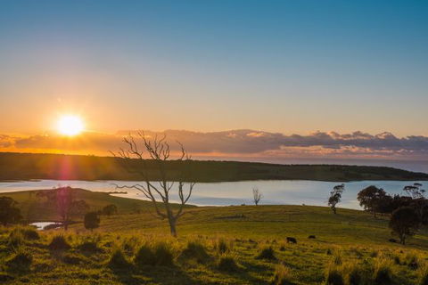 Tilba Lake House - C Tourism 0