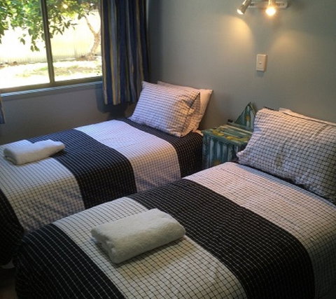 Tin Shack - C Tourism 0