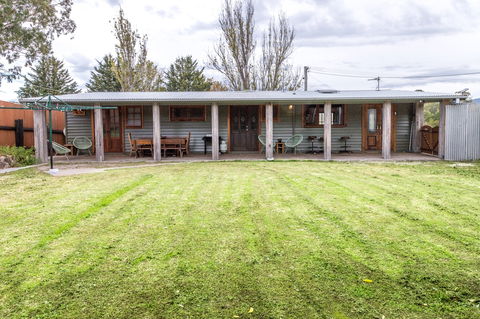 Uniquely Pambula - Pet Friendly Holiday Accomodation - C Tourism 1