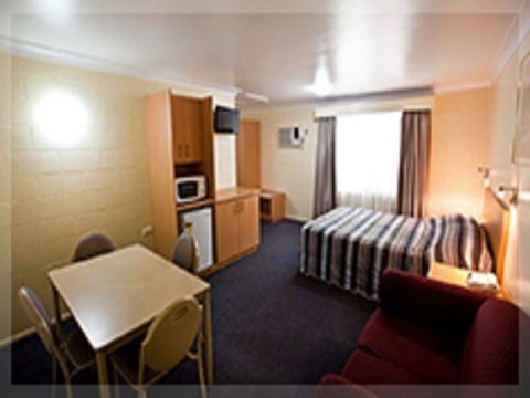 All Seasons Motor Lodge - Open - C Tourism 2
