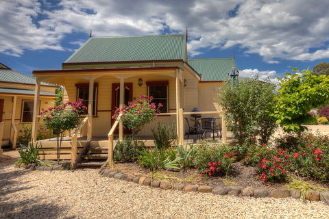 Autumn Affair Cottage 7 - C Tourism 0