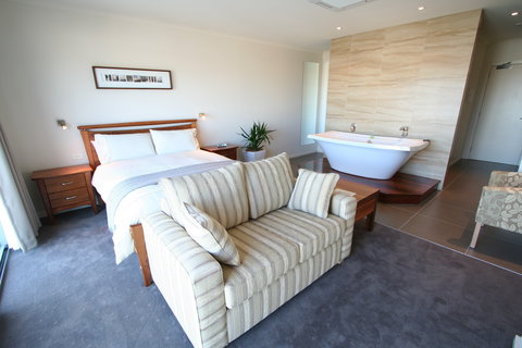 Captains At The Bay - C Tourism 0