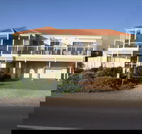Century 21 SouthCoast Hayman - C Tourism