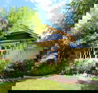 Cotswold Gardens Armidale - C Tourism