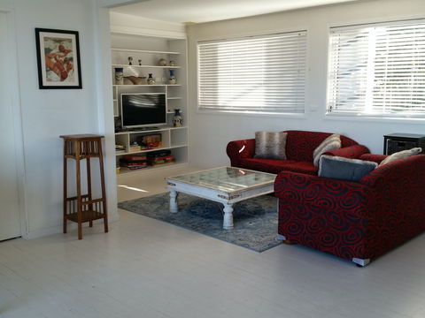 Headlands Beach House - C Tourism 5