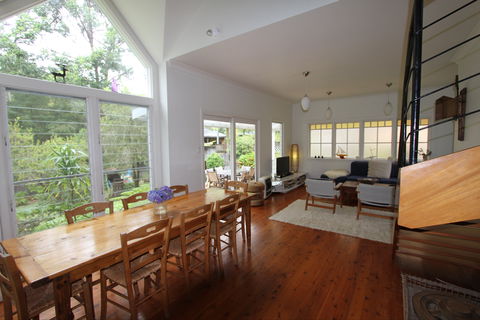 Phinney's Holiday Cottage Hyams Beach - C Tourism 1