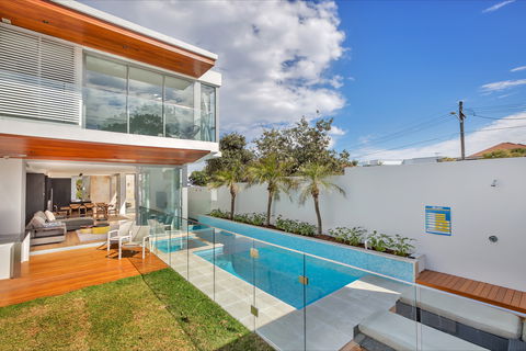 Stunning Luxury Home - C Tourism 0
