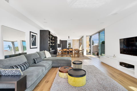 Stunning Luxury Home - C Tourism 1
