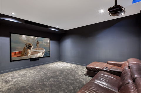 Stunning Luxury Home - C Tourism 5